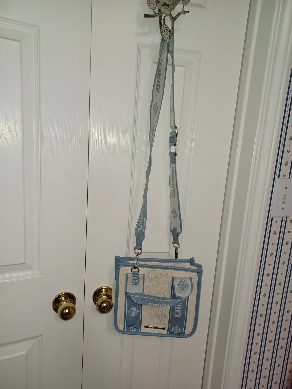Steve Madden Light Blue and Cream Crossbody Shoulder Bag